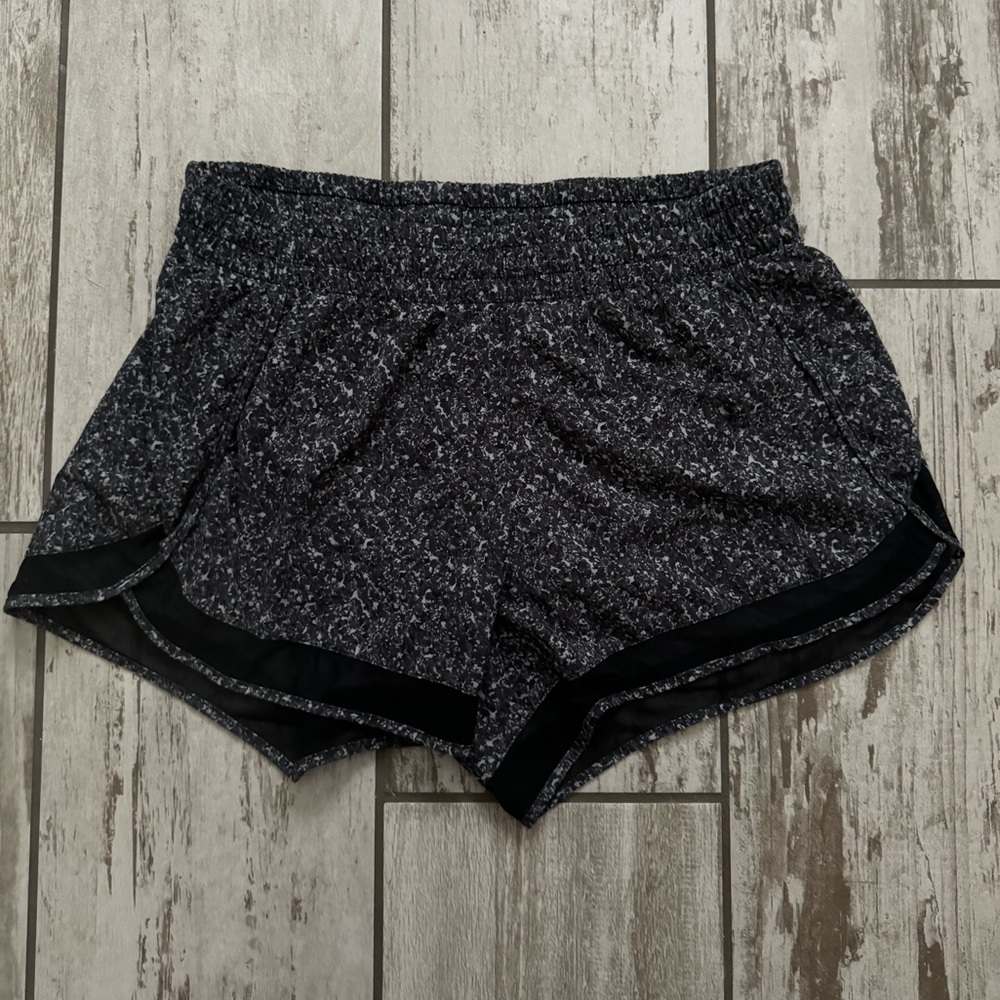Athleta Women’s Mesh Racer Run Short 4” Mid Rise